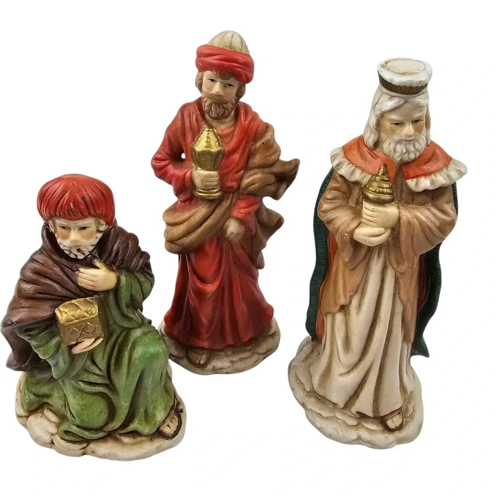 Vintage Porcelain‎ Nativity Set 8 Piece Christmas Holiday Decoration